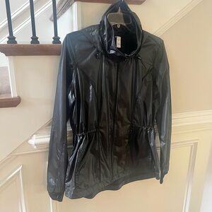 LAYER 8 extra light athletic windbreaker